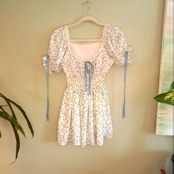 Nordstrom Itsie Ditsy Floral Sweatheart Keyhole Bow Babydoll Neckline Puff Mini - Picture 1 of 6